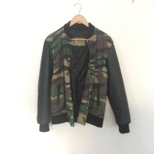 Vintage leather sleeve camouflage bomber jacket